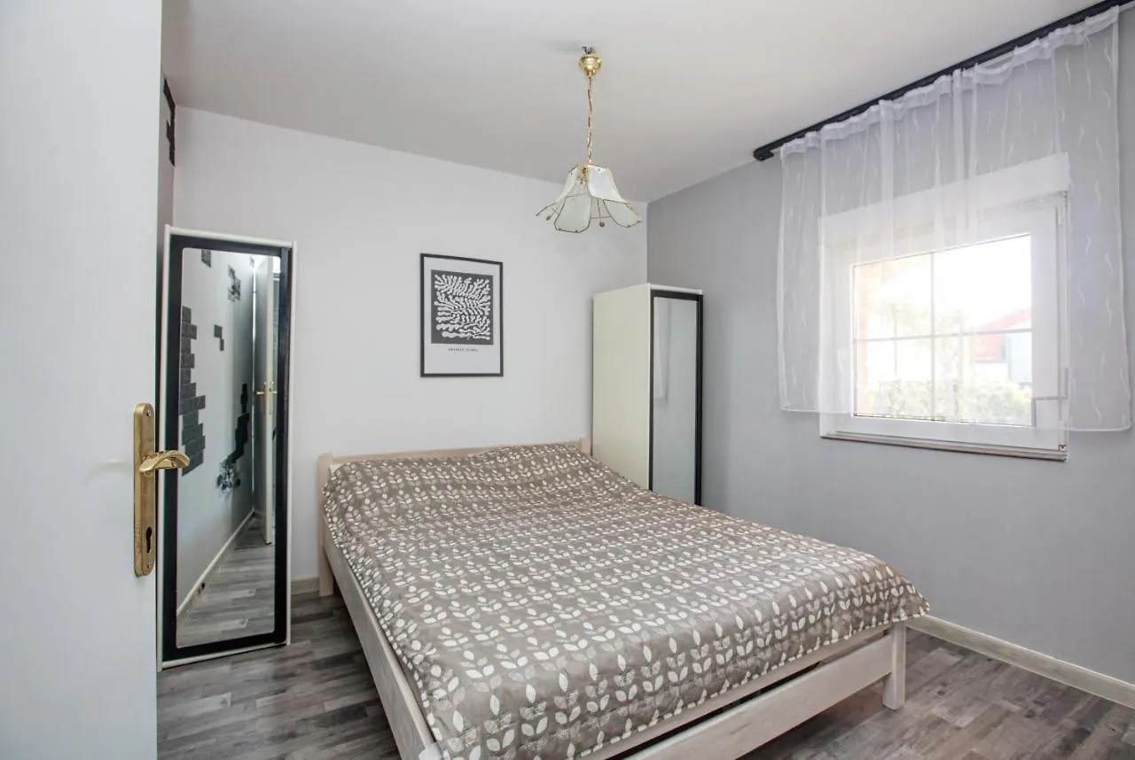 Apartments And Rooms With Parking Space Biograd Na Moru, Biograd - 6219 3*,  Croatia