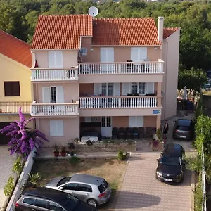 Apartament Mladen